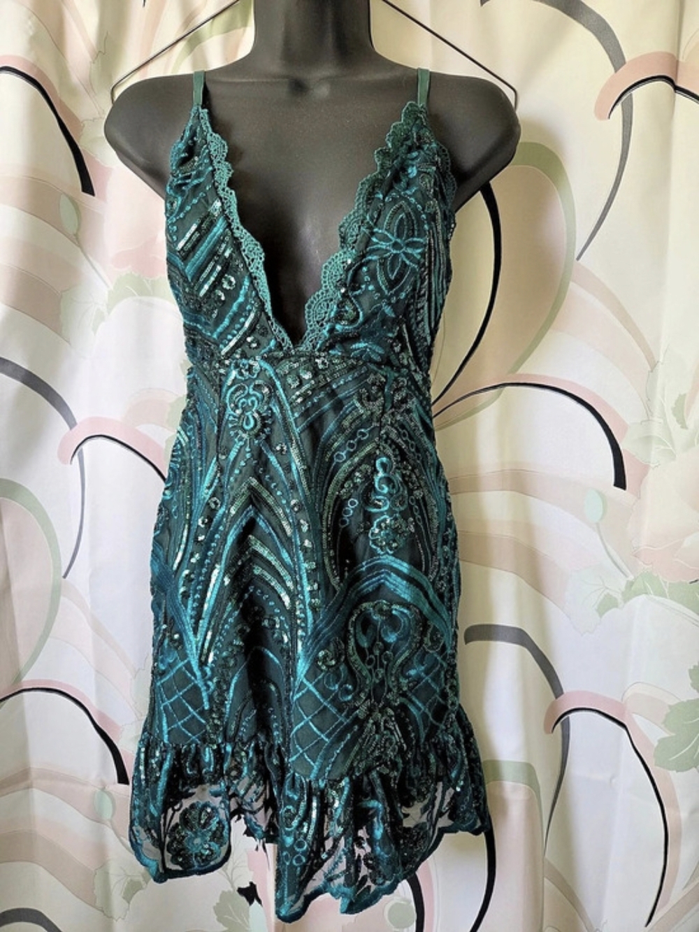 PrettyLittleThing Emerald Green Sequin Paisley Mini Dress